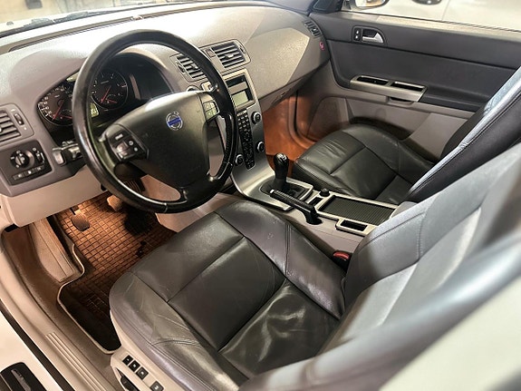 Volvo V50 6 of 14