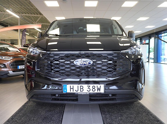 Ford Transit Custom 2 of 5