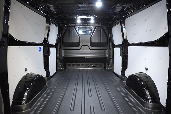 Ford Transit Custom 7 of 17