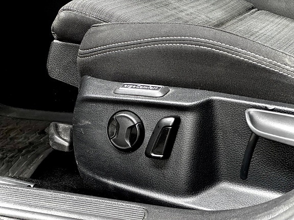 Volkswagen Passat 18 of 18