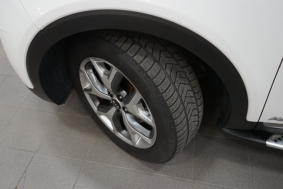 Kia Sorento 6 of 16