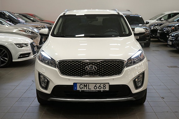 Kia Sorento 4 of 16