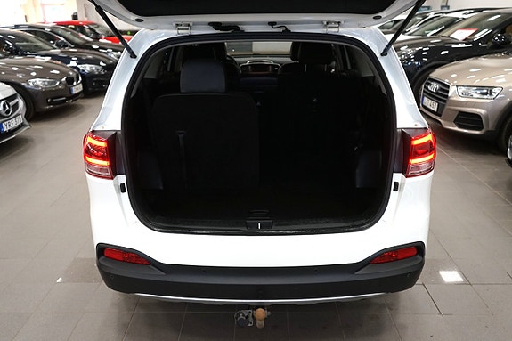 Kia Sorento 8 of 16