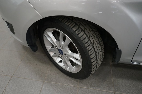 Ford Fiesta 6 of 16