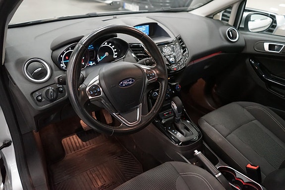 Ford Fiesta 9 of 16