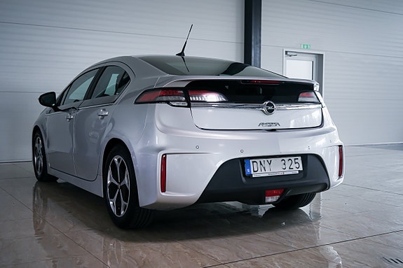Opel Ampera 4 of 5
