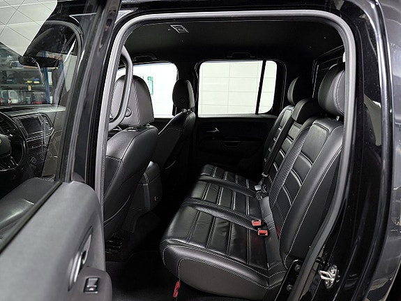 Volkswagen Amarok 28 of 30