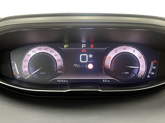 Peugeot 5008 8 of 17