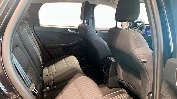Ford Kuga 5 of 9