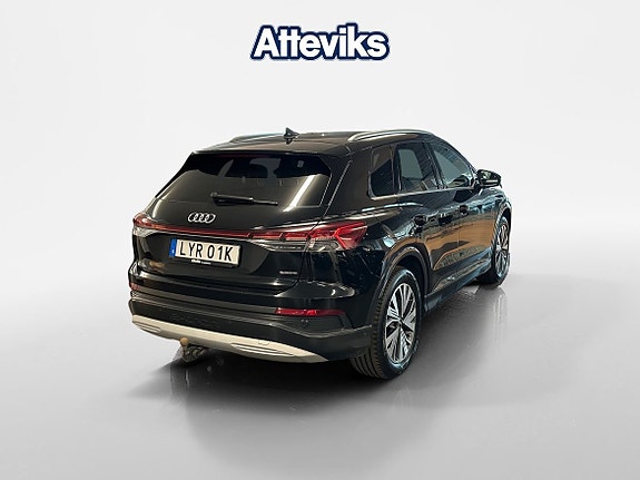 Audi Q4 e-tron 3 of 5