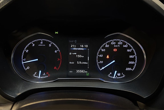Toyota Yaris 13 of 17