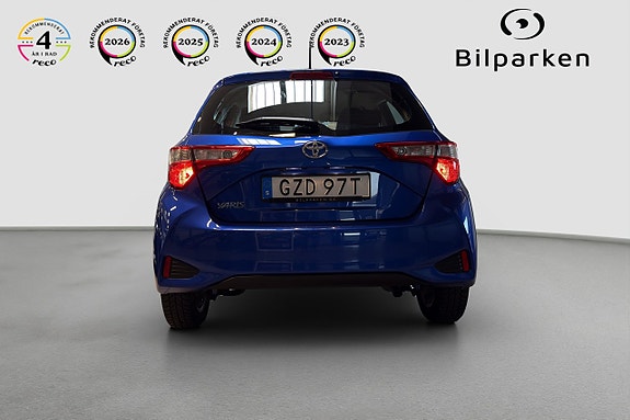 Toyota Yaris 6 of 17