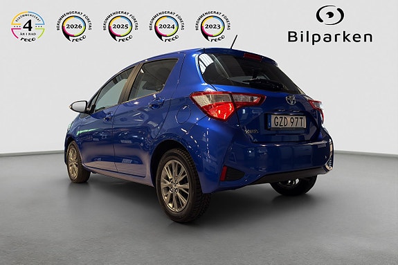 Toyota Yaris 3 of 17
