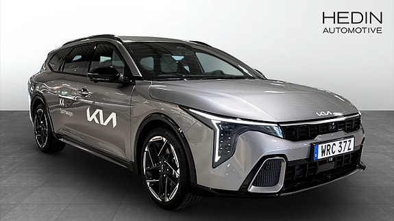 Kia K4 3 of 5