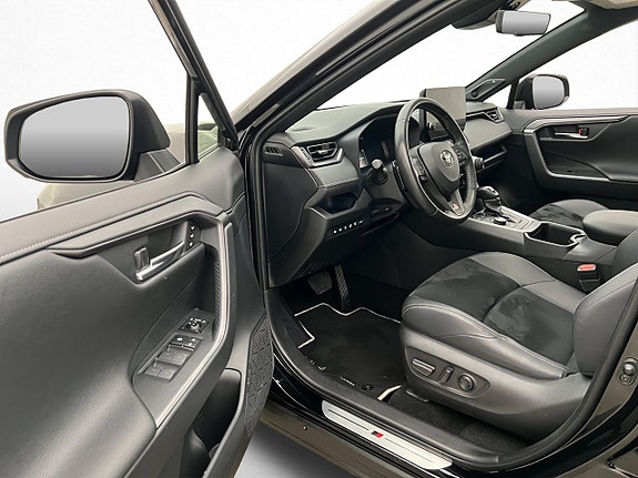 Toyota RAV4 13 of 30