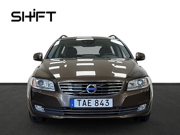 Volvo V70 3 of 5