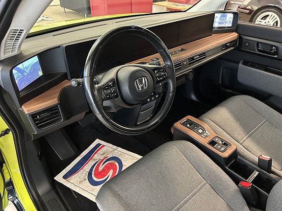 Honda e 8 of 8