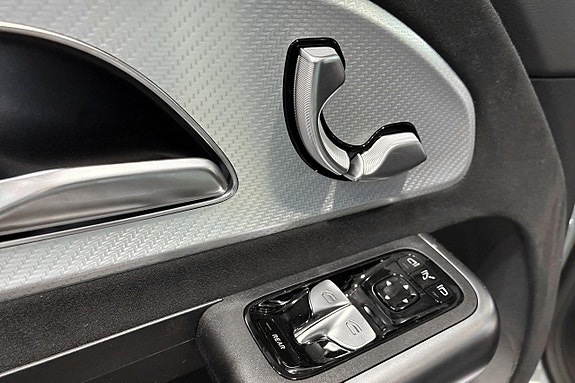 Mercedes-Benz GLB220 13 of 13