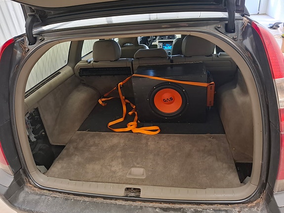 Volvo V70 5 of 5