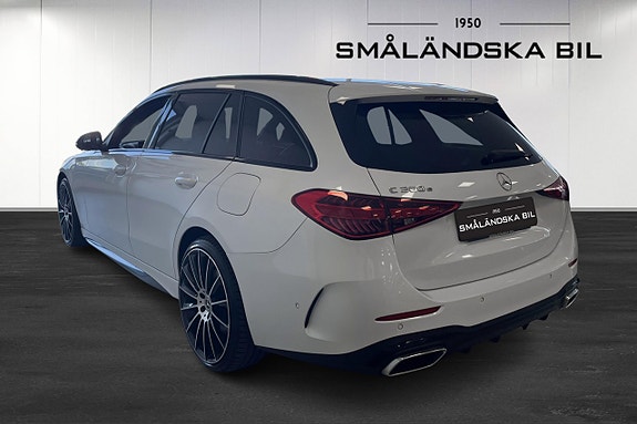 Mercedes-Benz C300 3 of 5