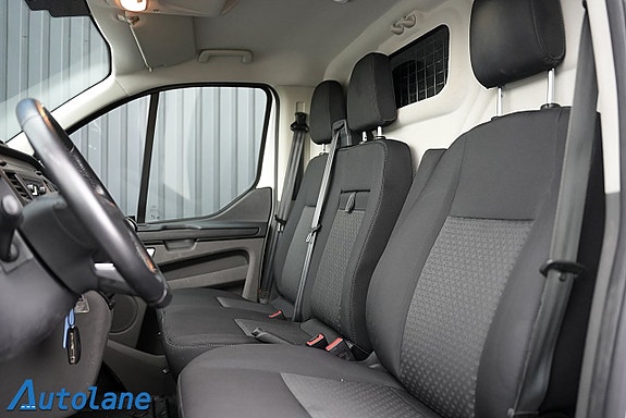 Ford Transit Custom 12 of 15
