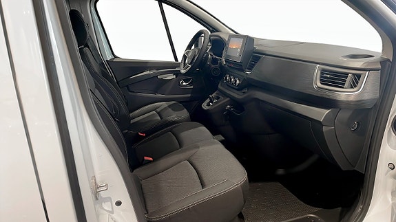 Renault Trafic 3 of 15