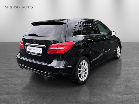 Mercedes-Benz B180 5 of 5