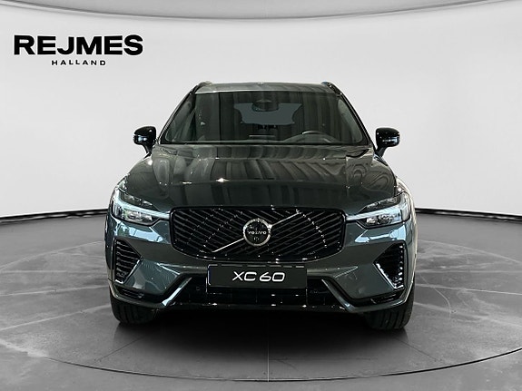 Volvo XC60 8 of 13