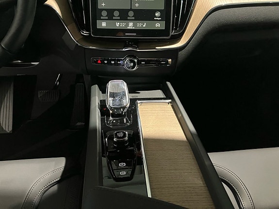 Volvo XC60 12 of 13