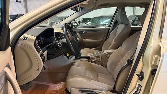 Volvo S60 15 of 24