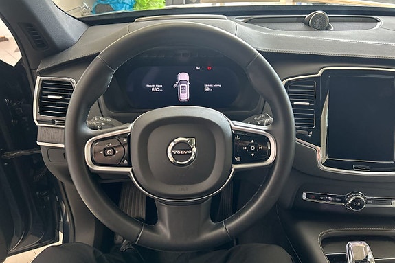 Volvo XC90 21 of 30