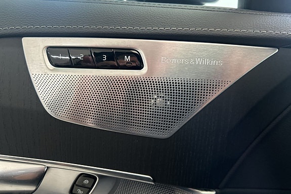 Volvo XC90 28 of 30