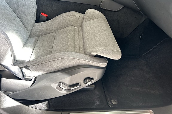 Volvo XC90 30 of 30