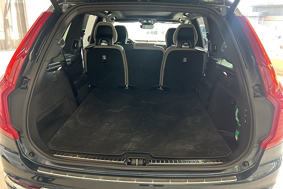 Volvo XC90 13 of 30