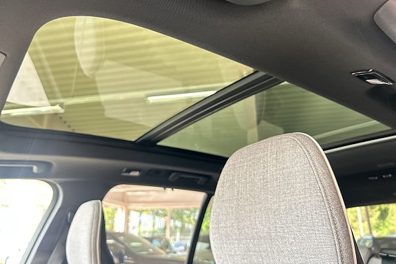 Volvo XC90 20 of 30