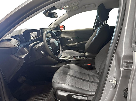Peugeot e-208 7 of 19
