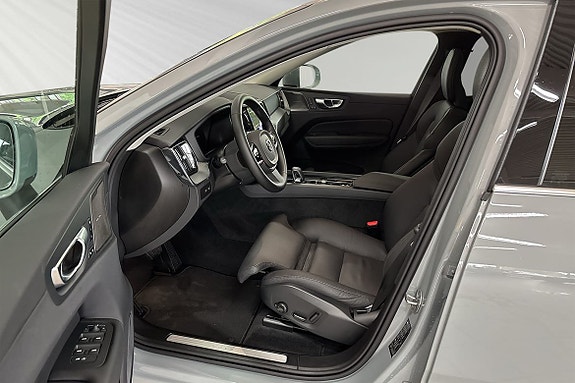 Volvo XC60 7 of 29