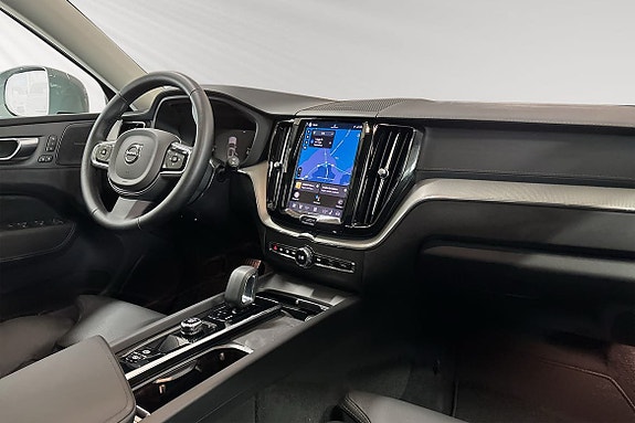 Volvo XC60 10 of 29