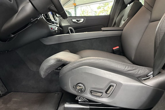 Volvo XC60 16 of 29