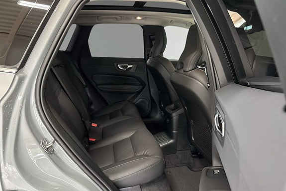 Volvo XC60 11 of 29