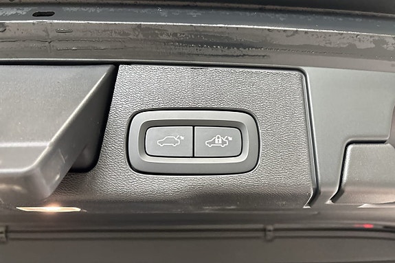 Volvo XC60 12 of 29