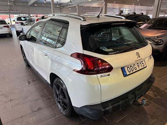 Peugeot 2008 4 of 5