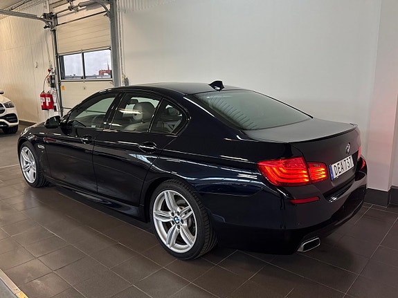 BMW 520d 2 of 5