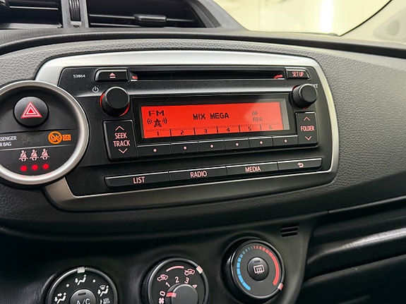Toyota Yaris 17 of 19