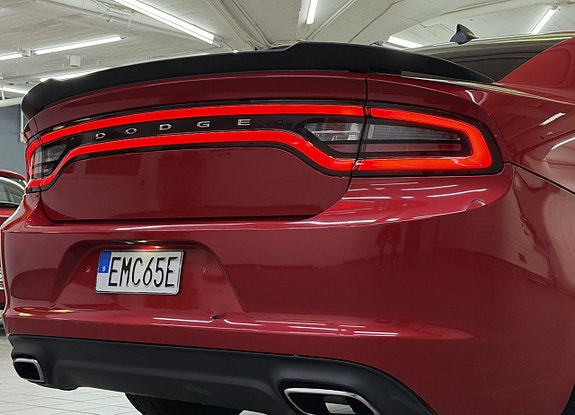 Dodge Charger 9 of 28