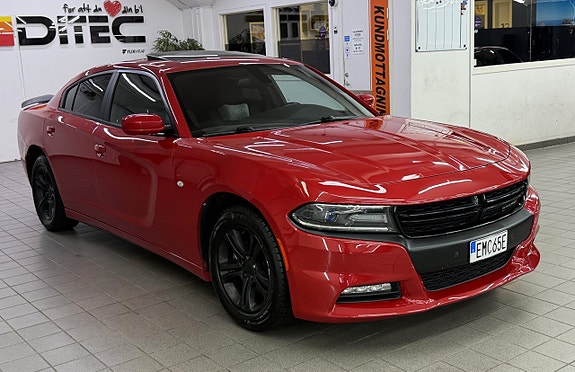 Dodge Charger 12 of 28