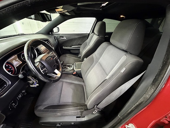 Dodge Charger 17 of 28