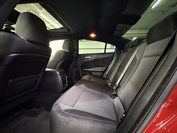Dodge Charger 11 of 28