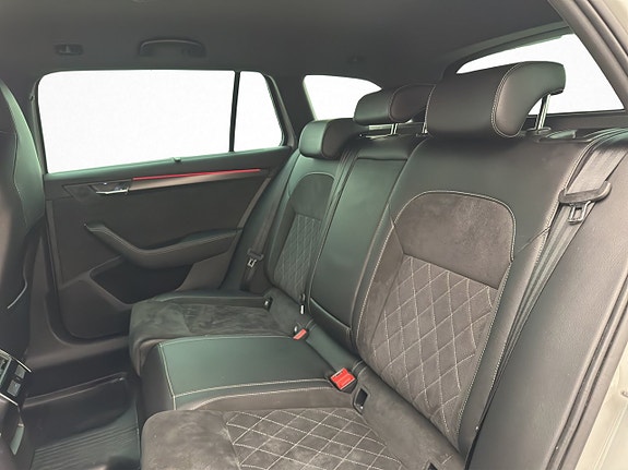 Skoda Superb 17 of 30