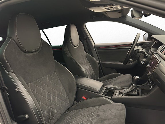 Skoda Superb 13 of 30